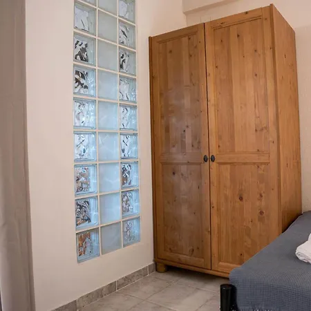 Ocean * Paralia Dionysiou