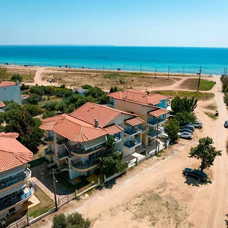 Ocean Nyaraló Dioniszíu-part